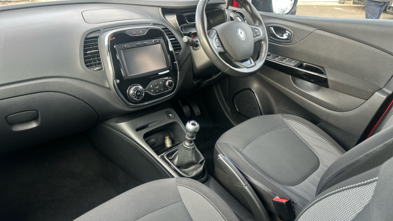 Renault Captur 1.2 TCE Dynamique S Nav 5dr Petrol Hatchback